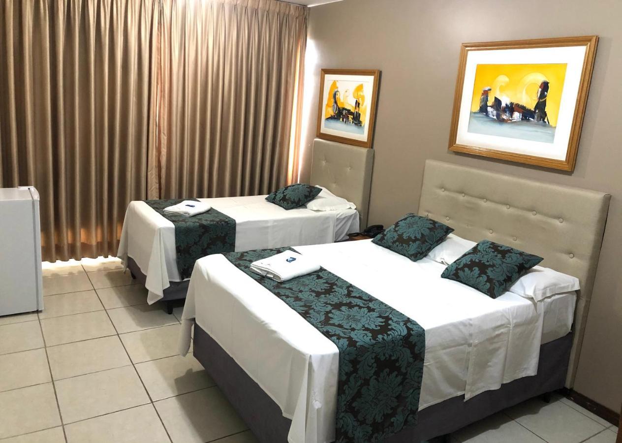 Max Hotel Núcleo Bandeirante Buitenkant foto