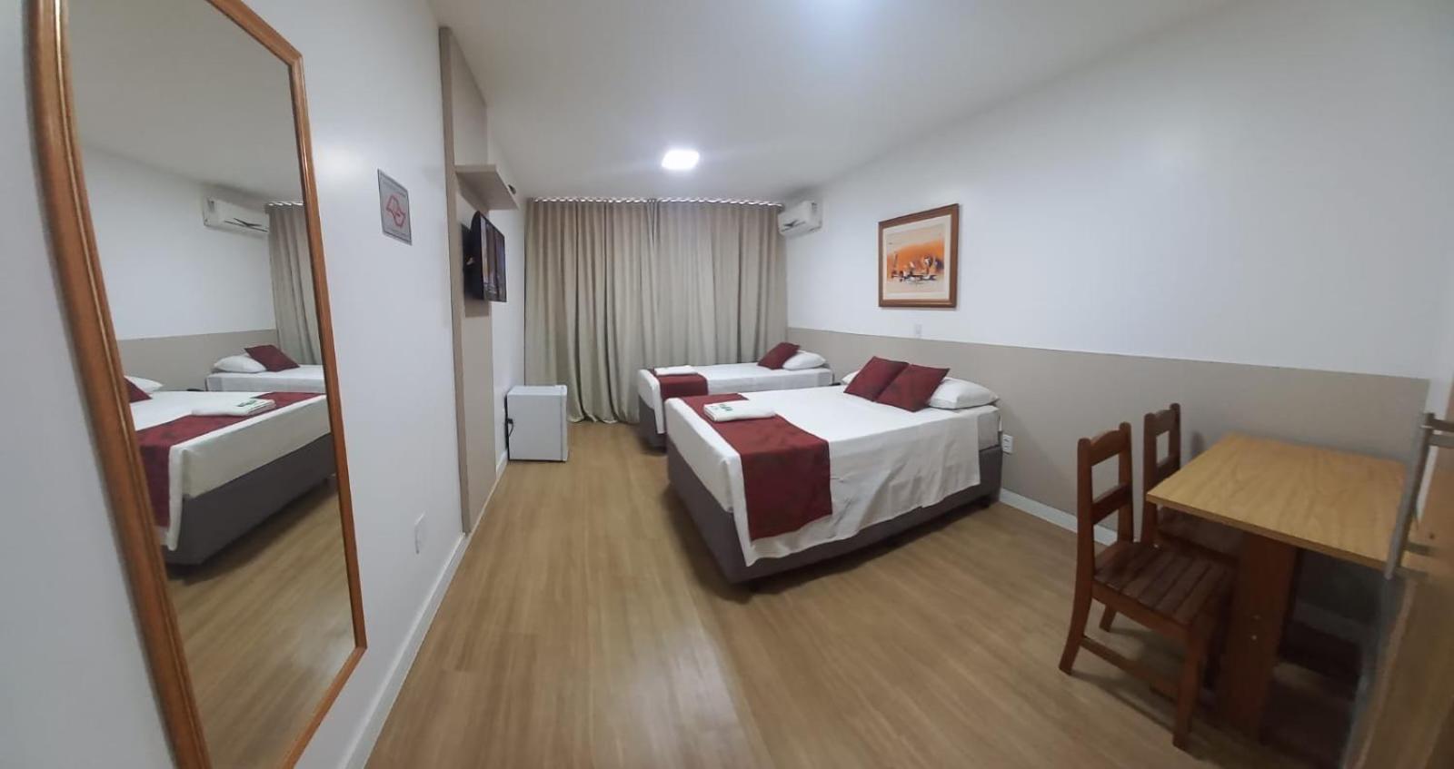 Max Hotel Núcleo Bandeirante Buitenkant foto