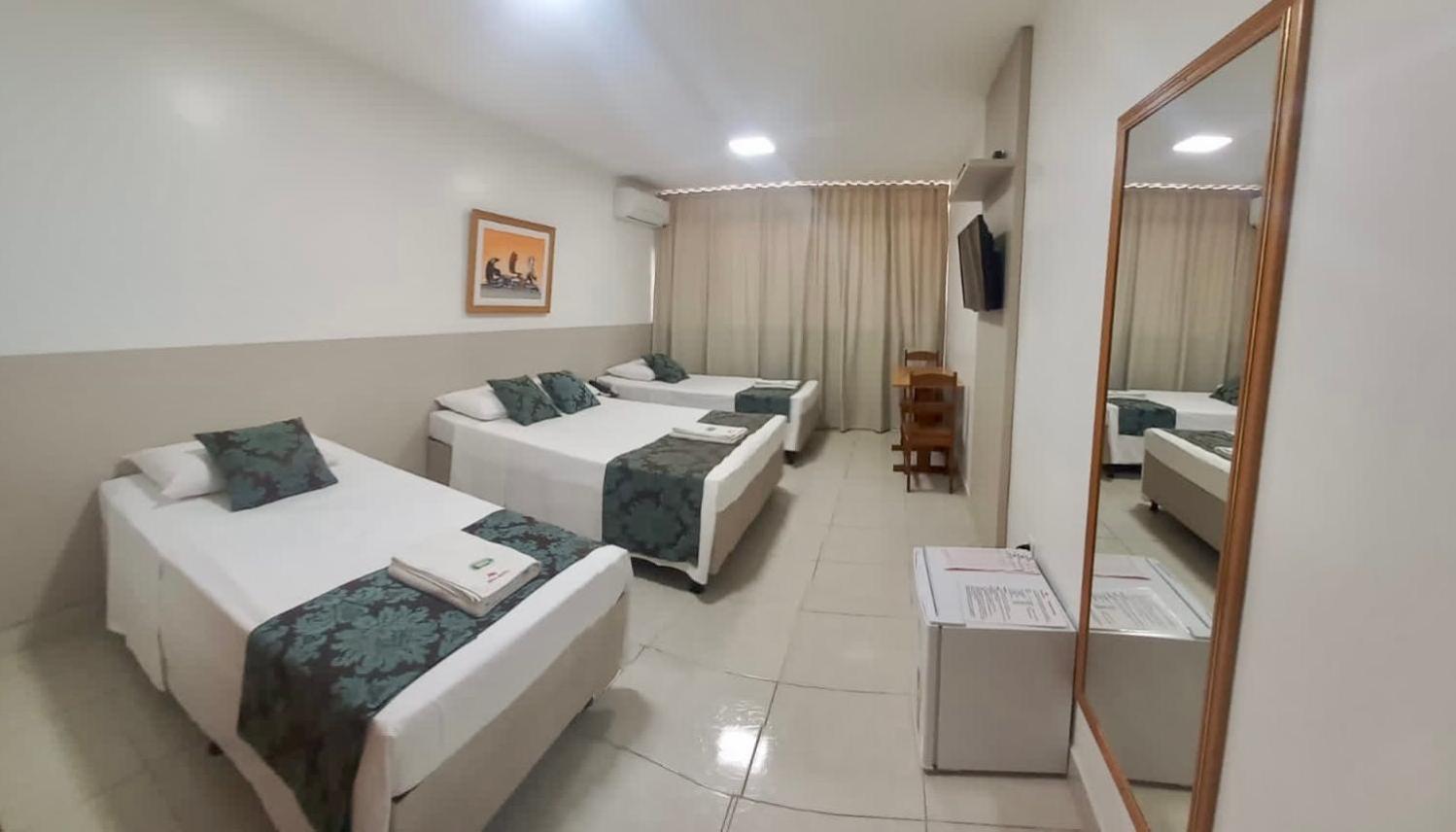 Max Hotel Núcleo Bandeirante Buitenkant foto
