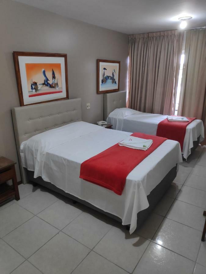 Max Hotel Núcleo Bandeirante Buitenkant foto
