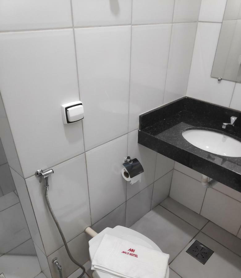 Max Hotel Núcleo Bandeirante Buitenkant foto