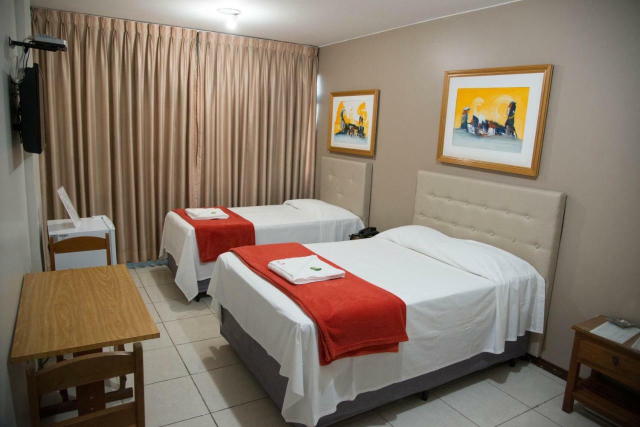 Max Hotel Núcleo Bandeirante Buitenkant foto